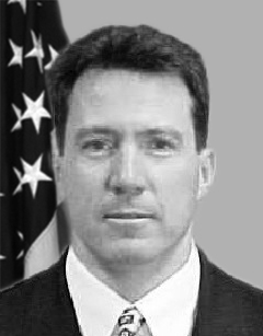 The #FBI honors Supervisory Special Agent Robert Martin Roth, who responded to the American Airlines Flight 77 crash at the Pentagon following the #September11 attacks. He died #OTD in 2008 from an illness attributed to his work. #WallofHonor fbi.gov/history/wall-o…