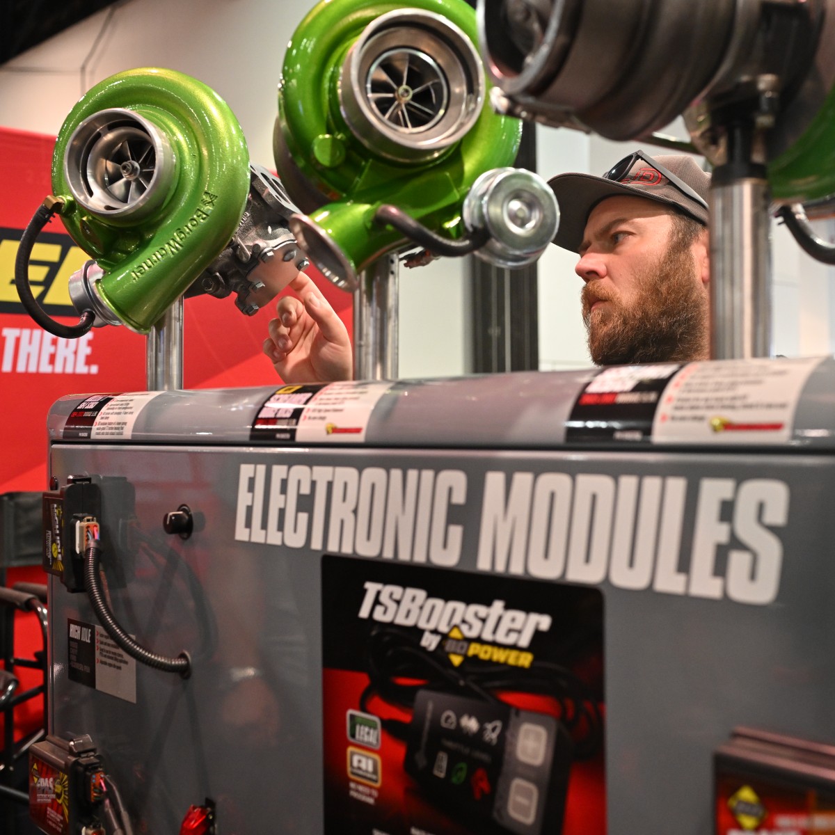 SEMASHOW's tweet photo. Parts, products, and performance that will keep you moving all year long! 🤩 Get an up-close look at the latest innovations that can take your business or build to the next level at the SEMA Show! 🔗 See more in '24 at https://t.co/zuNhjbXQcJ! https://t.co/XIqqdHiJwN