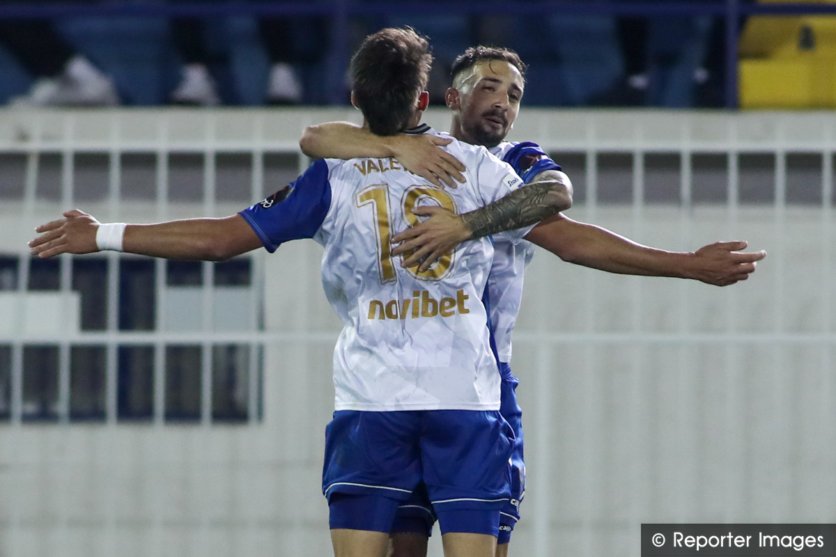 Super_League_GR's tweet photo. 📸Ο πανηγυρισμός του Γκονζάλες στο 37' για το 1-0. 
➡️https://t.co/3eOMxo9uM2 

#slgr #StoiximanSuperLeague #Playouts #matchday1 #atrpas #Atromitosfc #PASGiannina #Stoiximan #Football https://t.co/yqC9QcwxCK