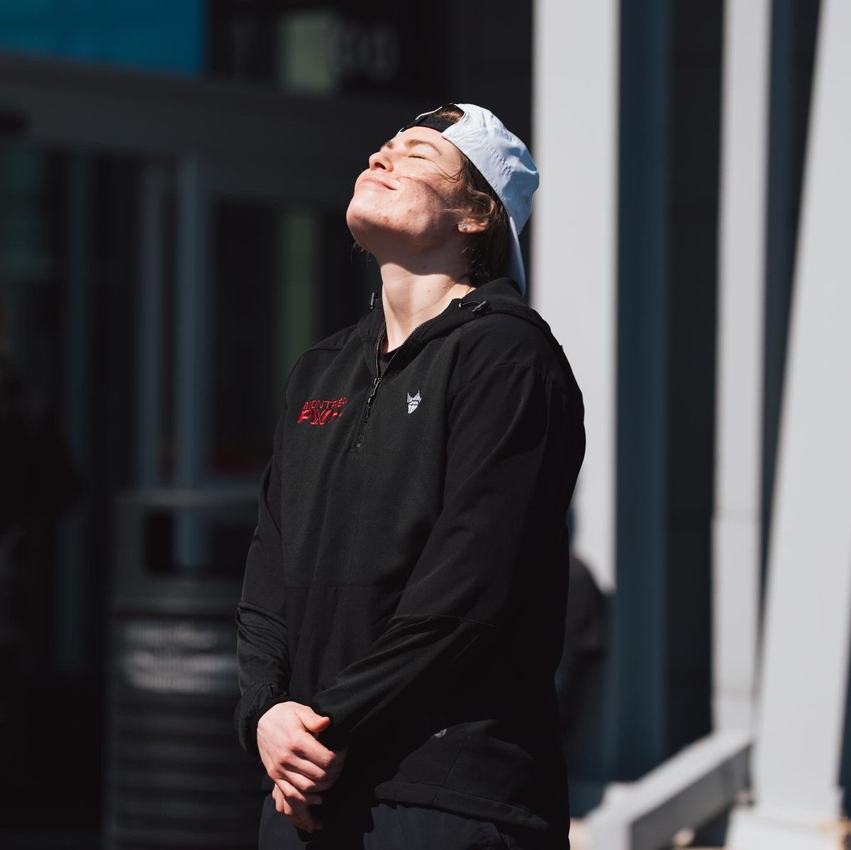 x - Victoire de Montréal (@pwhl_montreal) on Twitter photo Y fait beau à Pittsburgh ☀️
Spring weather Y fait beau à Pittsburgh ☀️
Spring weather