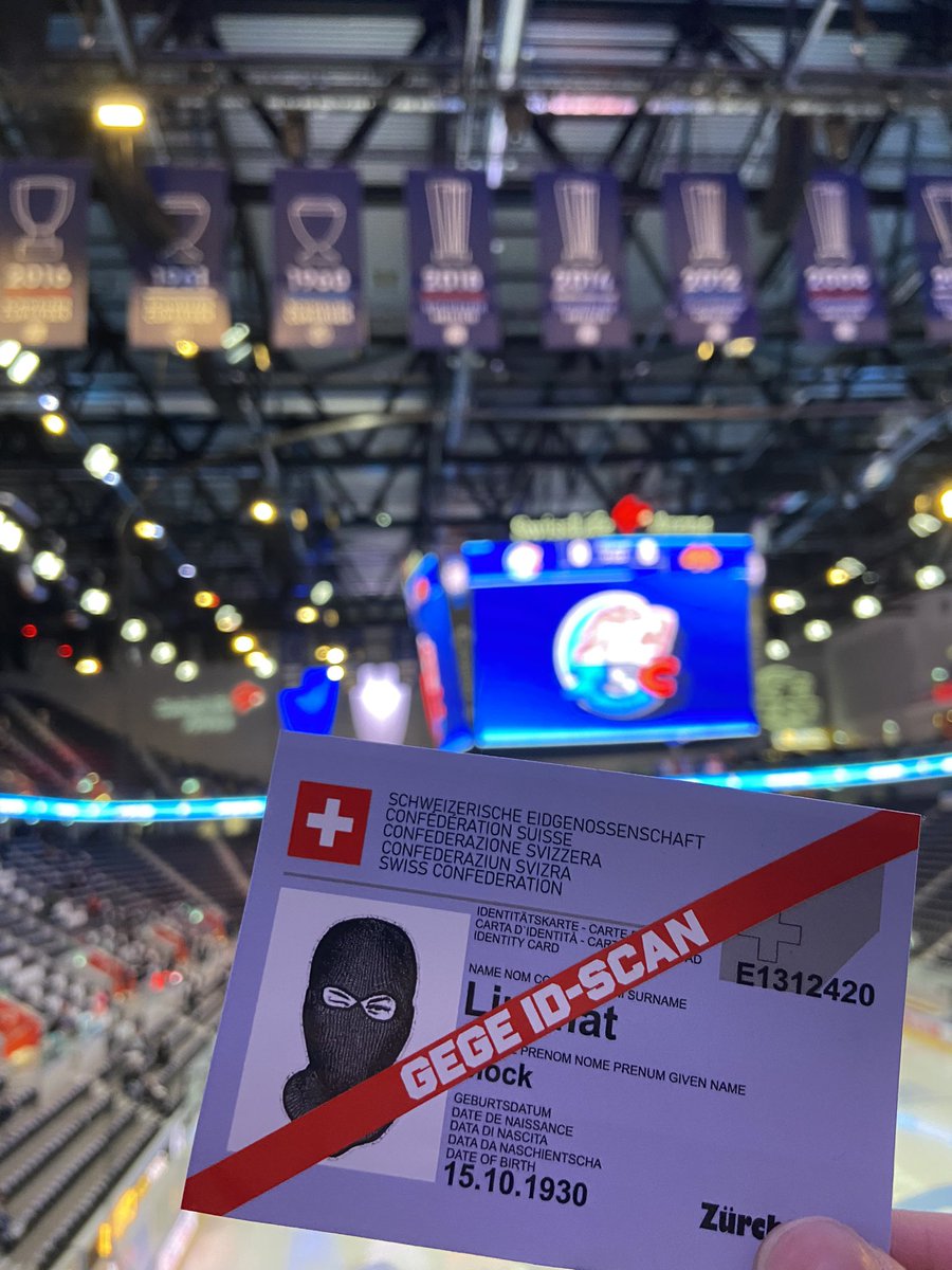 jan1611312's tweet photo. Gegen Repression, ID-Scans und Kollektivstrafen! Und gegen die steigende Kommerzialisierung!
Auch im Eishockey! 

Für ein bezahlbares und buntes Eishockey für alle! 
✊🏼🖤 🏒

https://t.co/xSu8beTBOf

Auf gehts in die schönste Jahreszeit des Jahres! #ZSC #Profans #Playoffs2024 https://t.co/2MLqkiw2uS