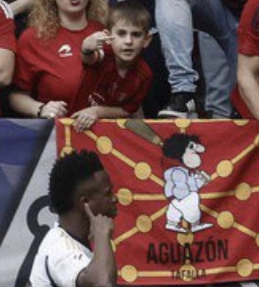 Honor a este renacuajo. Futura promesa.