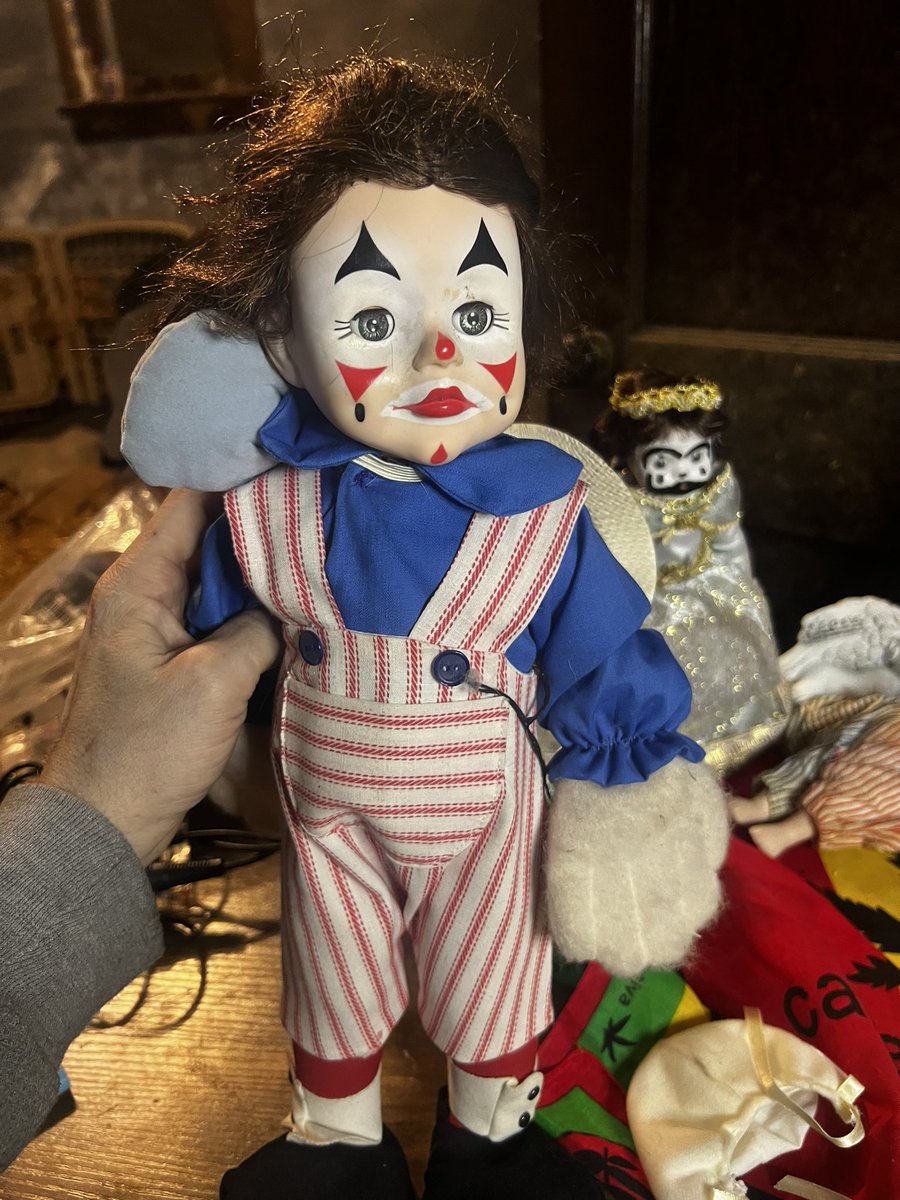 Gonna be doing my first shaggy face paint on this doll already have white base coat done this was original design #juggaloart #juggalodoll #creepydoll #alteredart #juggalo