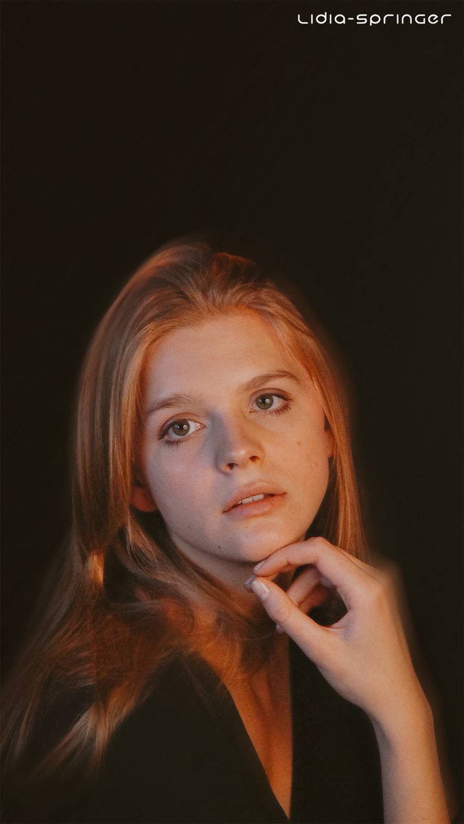 LidiaSpringer's tweet image. My first portrait session, 13 years ago. Can't even recall the model! 😄 Refreshed with a new filter. ✨ #Throwback #Photography
