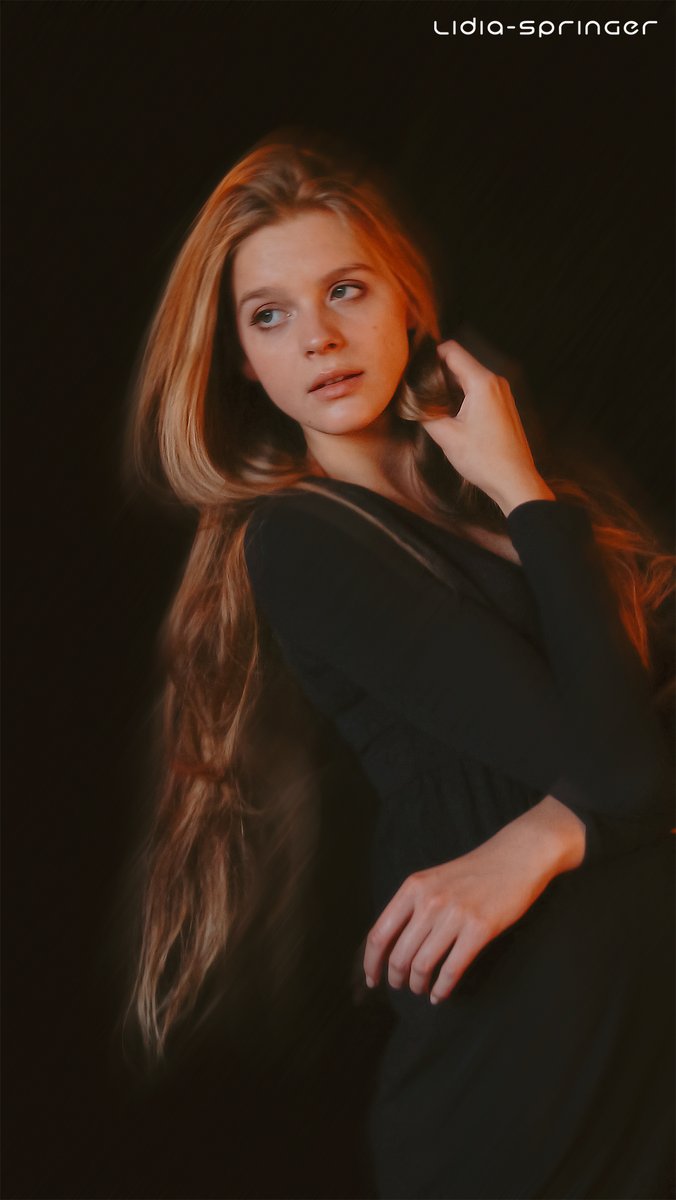 LidiaSpringer's tweet image. My first portrait session, 13 years ago. Can't even recall the model! 😄 Refreshed with a new filter. ✨ #Throwback #Photography