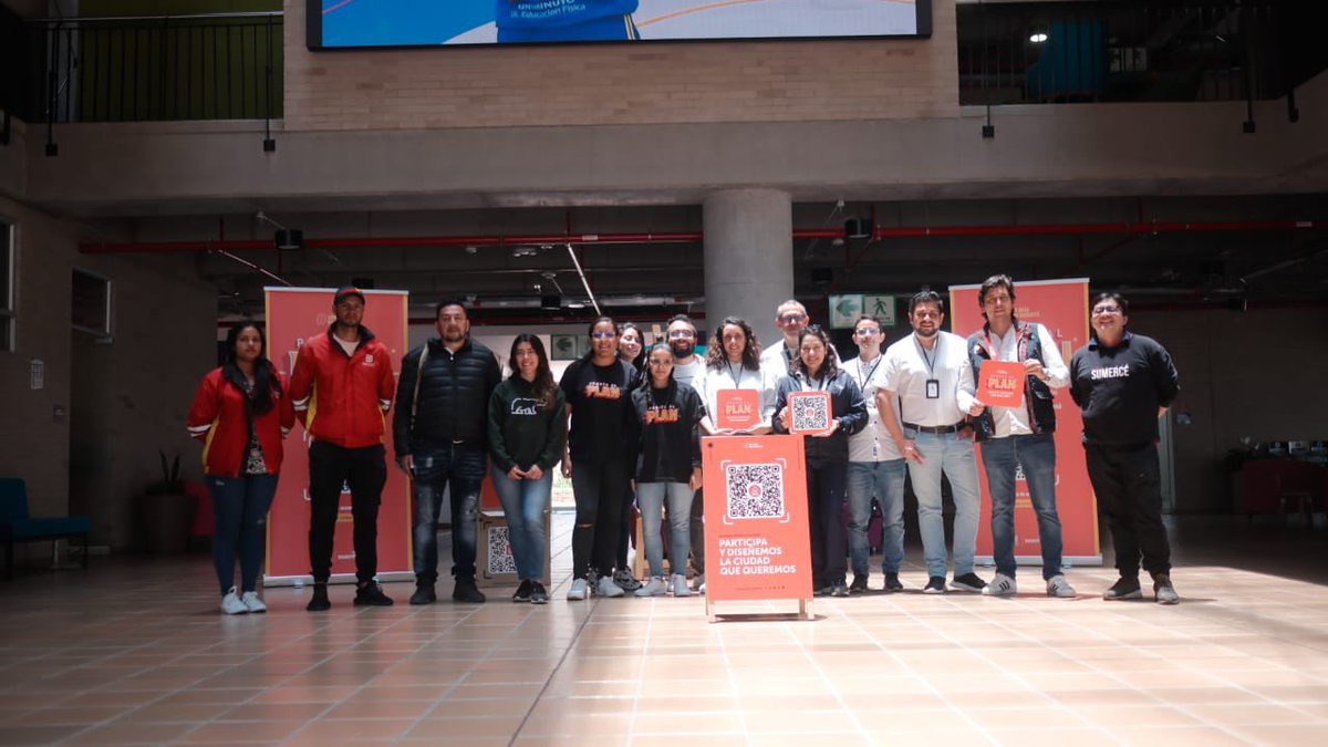 SecGeneralBog's tweet photo. #PégateAlPlan | Continuamos por toda Bogotá construyendo el Plan Distrital de Desarrollo. Hoy el turno fue para los 800 estudiantes de Uniminuto Sede Perdomo, quienes aportaron sus propuestas a través de #Chatico para vivir en una ciudad cada vez mejor 💛❤️ https://t.co/hbcnJQk3jV
