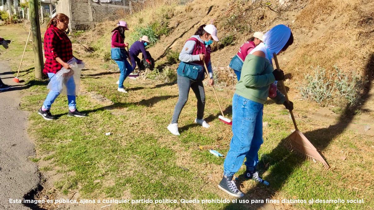Todos_Somos_PC's tweet photo. Con #SábadoDeTequio mejoramos el entorno urbano y recuperamos áreas de recreación de tu colonia.🏡🍃

¡Acércate! 🙋🏻🙋🏻‍♀️ https://t.co/zviBkmlET2
