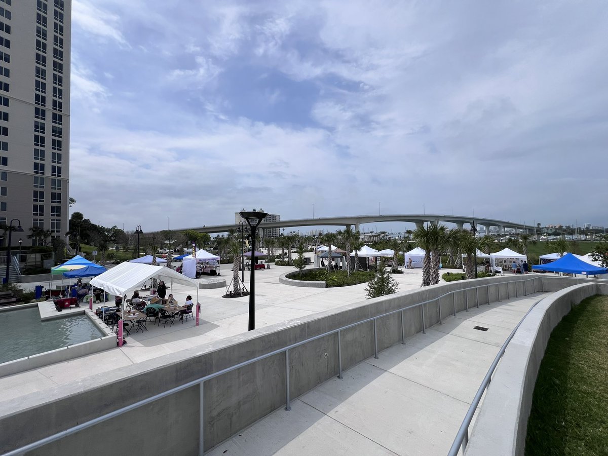 SCIENTOLOGY GHOST TOWN: This is the attendance for the heavily-promoted, city-sponsored “Art in the Park” event at Coachman Park in downtown Clearwater at 2pm on a Saturday afternoon. Not a soul! If this were any other Florida city it would be packed.