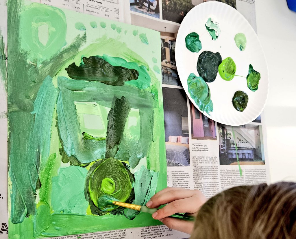 JuliaGoggi's tweet photo. Artists in @AGKindergarten were invited to paint in shades, tints and various hues of GREEN 💚 during their #kindernrichment #reggioinspired #processart #100languages #materialexploration #invitationtocreate @WPSSicomac https://t.co/DJeDpOZn0z