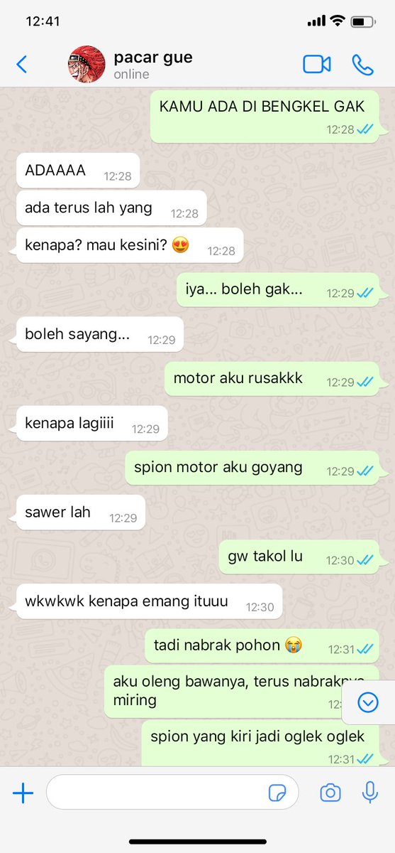 lickspittled's tweet photo. #kidzo montir bf, motornya rusak mulu bf https://t.co/oBSbscpde7