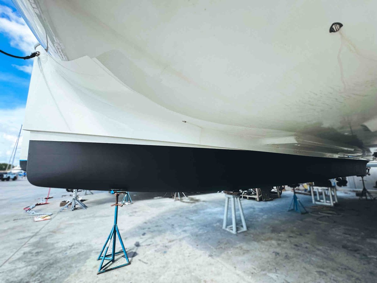FostersYacht's tweet image. Just finished a flawless bottom job on this stunning catamaran, ready to sail the with style and speed. 🌊🛥 #CatamaranLife #MarinaMasters #ShipyardsFinest #YachtingPerfection #SailInStyle #BottomJob #PowerCat