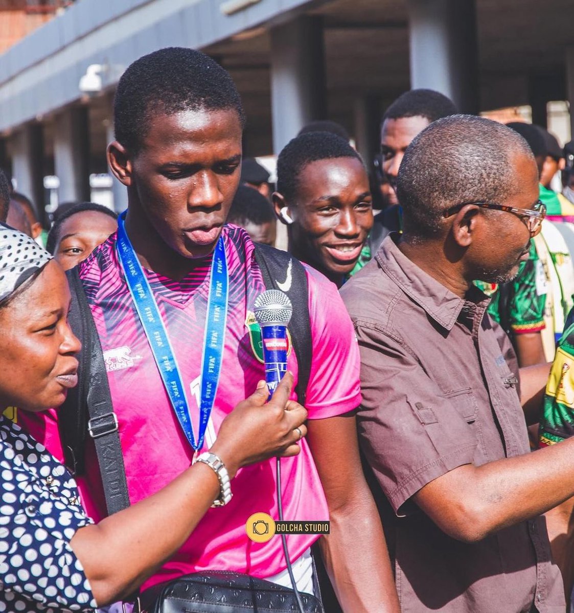 Ce n’est vraiment pas dans nos habitudes désolé. 

Mais Eric Chelle s’est limite fait engueuler par ce qu’il a pris Bourama Kone.

Sous prétexte qu’il est en troisième division malienne et qu’il y a des titulaires en Ligue 1 
Orange

Mais on parle d’un joueur qui est Top 3