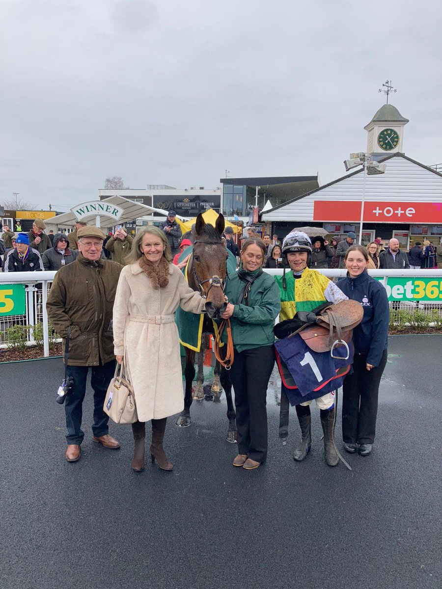 Below The Radar maintains his unbeaten record under rules @UttoxeterRaces under a good ride from @gingell_freddie. Well done to his owner Hemmings Racing and to Freddie who rides him at home. #108