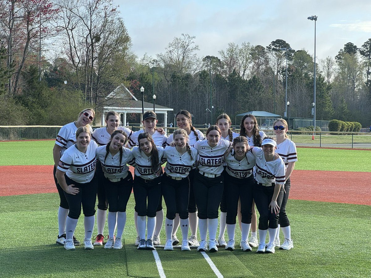 Slater softball enjoying the sun in Myrtle beach