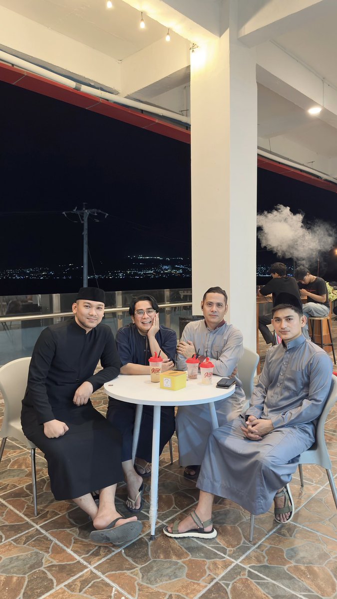 fadlikhan's tweet photo. Sahabat lama https://t.co/RCSTo3leZl