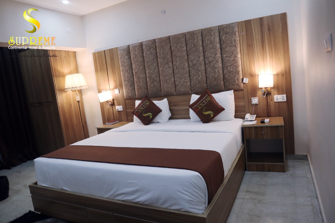 Bia_Lomo's tweet photo. Their rooms are wonderful
Beautiful interior
Different rooms to suit your pocket, ranging from Classic, Deluxe,Premium, Executive rooms and Presidential suite. @SupremeContine1 u are doing well!

 @shayzee10 is behind the furniture and fittings, man is very good at his job. https://t.co/uUbzEfSzNT