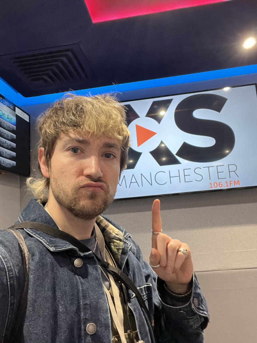 Don’t forget, I’m on @XSManchester right now

Record of the weekend @IssySutcliffex 

And chatting the silliest UK graffiti 

Till 3pm