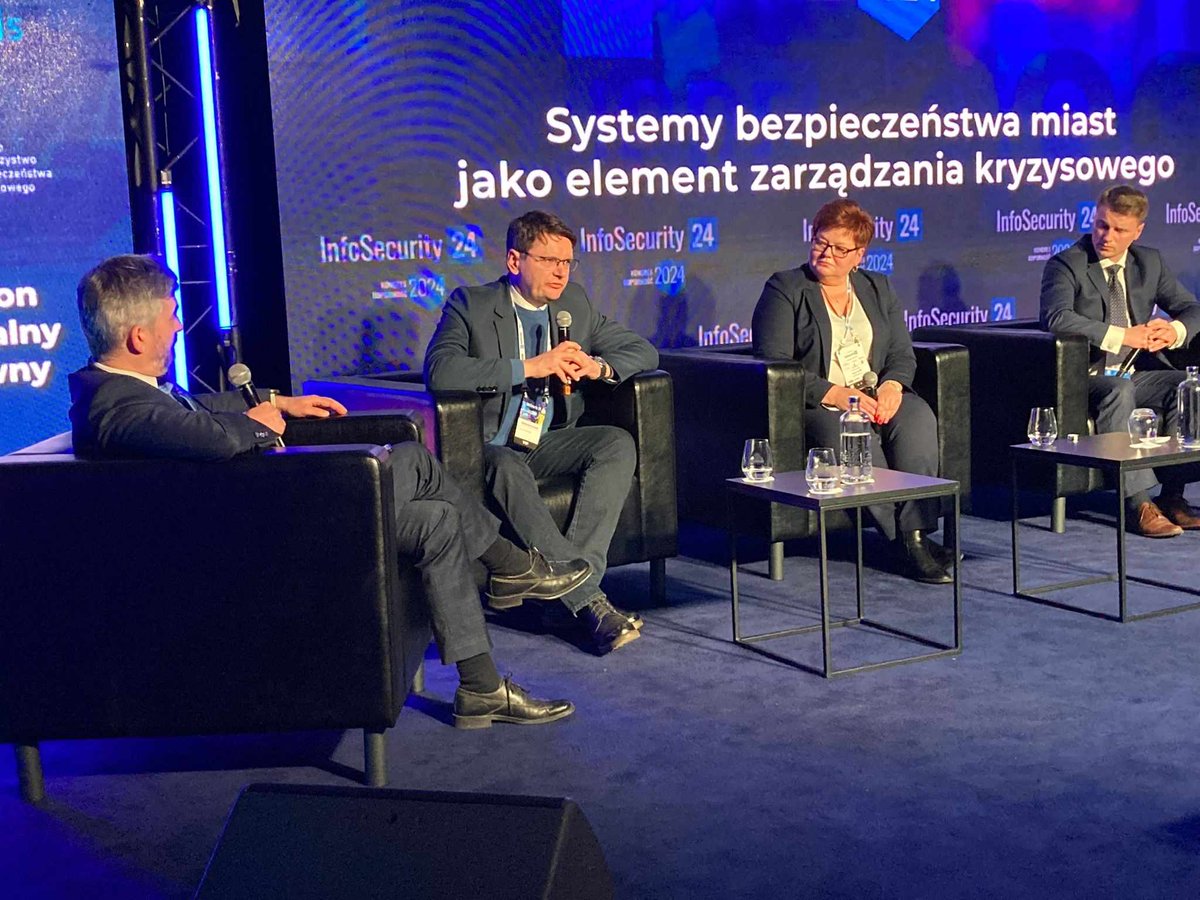 Arkadiusz Nowalski, burmistrz Sejn opowiadał dziś o bezpieczeństwie miast na Kongresie Odporność 2024 <a href="/InfoSecurity_24/">InfoSecurity24.pl</a>.