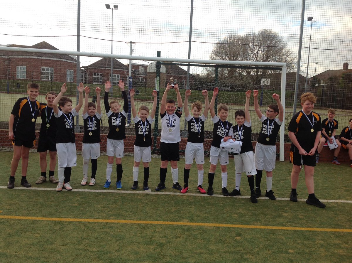 Congratulations to the Y6 Red Oak B team for winning the Ipswich Town FC ALT North Suffolk Schools’ Cup B League football tournament at East Point Academy this week⚽️🏆@OakRed230 @_JackChild_ @milbs123 @ActiveLearningT @Active_Suffolk @EPA_PE @ItfcBluey @SCSFA_football @SuffolkFA