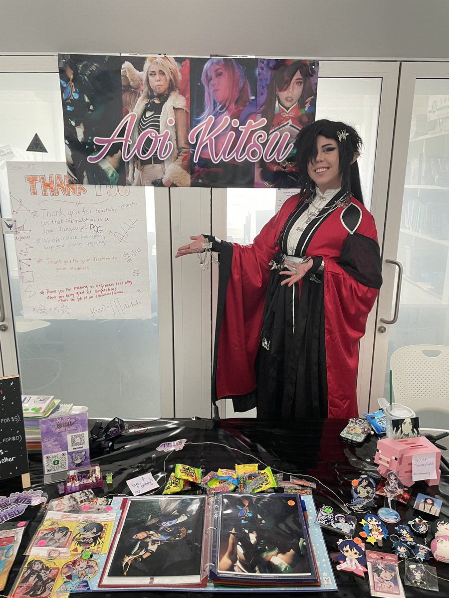 aoikitsu's tweet photo. At PolyCon!! I’ll be here all day! Be sure to stop by and say hi! I’ll also be hosting my Idol Culture panel at 2pm in Room 1001! 💫 https://t.co/4MDWSIkksY