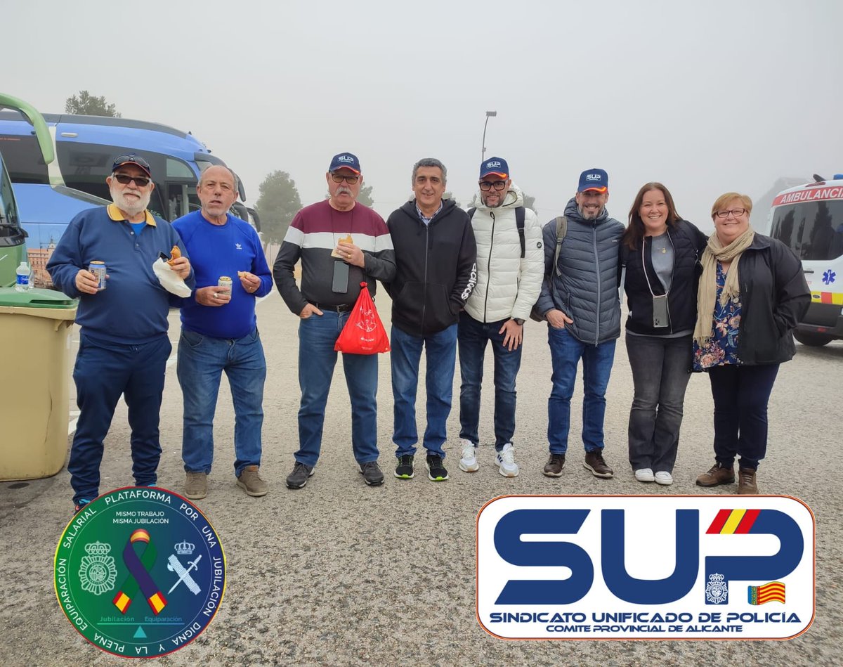 Monica_SUPAlica's tweet photo. Representantes de SUP Alicante hemos estado presentes en la manifestación #16M
Un éxito total, familias enteras y miles de 👮🏼‍♂️👮🏻‍♀️🇪🇦 juntos reivindicando lo que es justo
Buen regreso para tod@s!!!🚍
#JubilacionDigna
Plena #EquiparacionReal
#ProfesionDeRiesgo
👏🏻👏🏻👏🏻👏🏻👏🏻 https://t.co/yRU9bgLUud