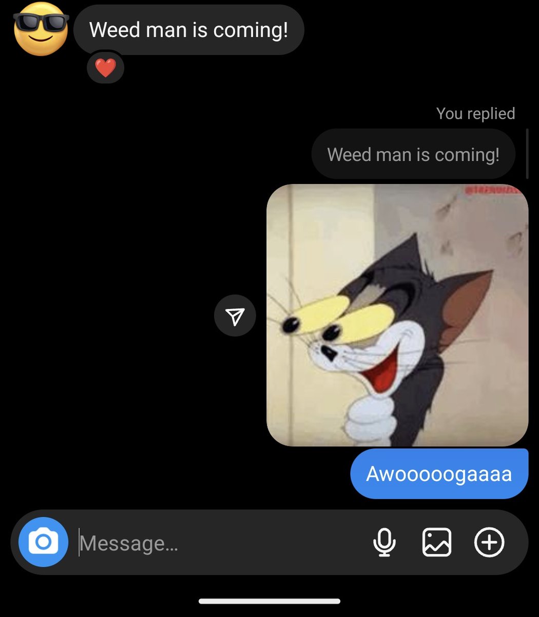 cizzvrp's tweet image. Waiting for the plug