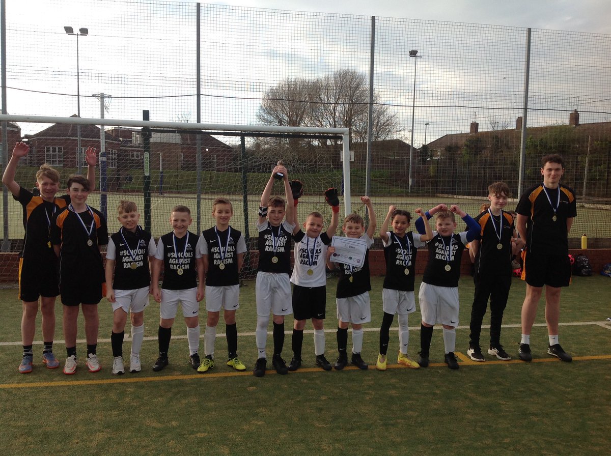 Congratulations to the Y6 Red Oak A team for winning the Ipswich Town FC ALT North Suffolk Schools’ Cup A League football tournament at East Point Academy this week⚽️🏆@OakRed230 @_JackChild_ @milbs123 @ActiveLearningT @Active_Suffolk @EPA_PE @ItfcBluey @SCSFA_football @SuffolkFA