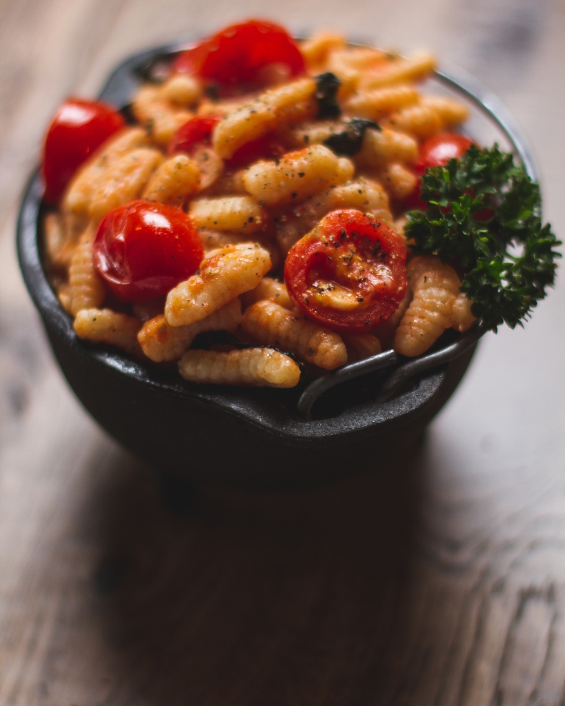 Craving for Gnocchi Bliss? Dive into Our Irresistible Potato Dumplings - Choose Your Sauce Adventure!
#TuttoPizzaandPasta #Tuttokeybiscayne⁠ ⁠