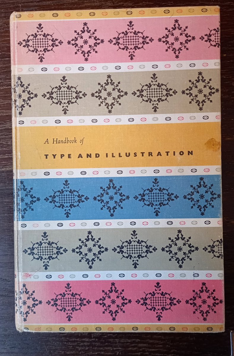 Saschaloske's tweet photo. Not a bad mid-20th century colour haul at today's book fair in Lewes Town Hall.
#LeoLionni #JohnTodaro #BarbaraEllen #Reeves #JohnLewis https://t.co/0rS9Sx18jK