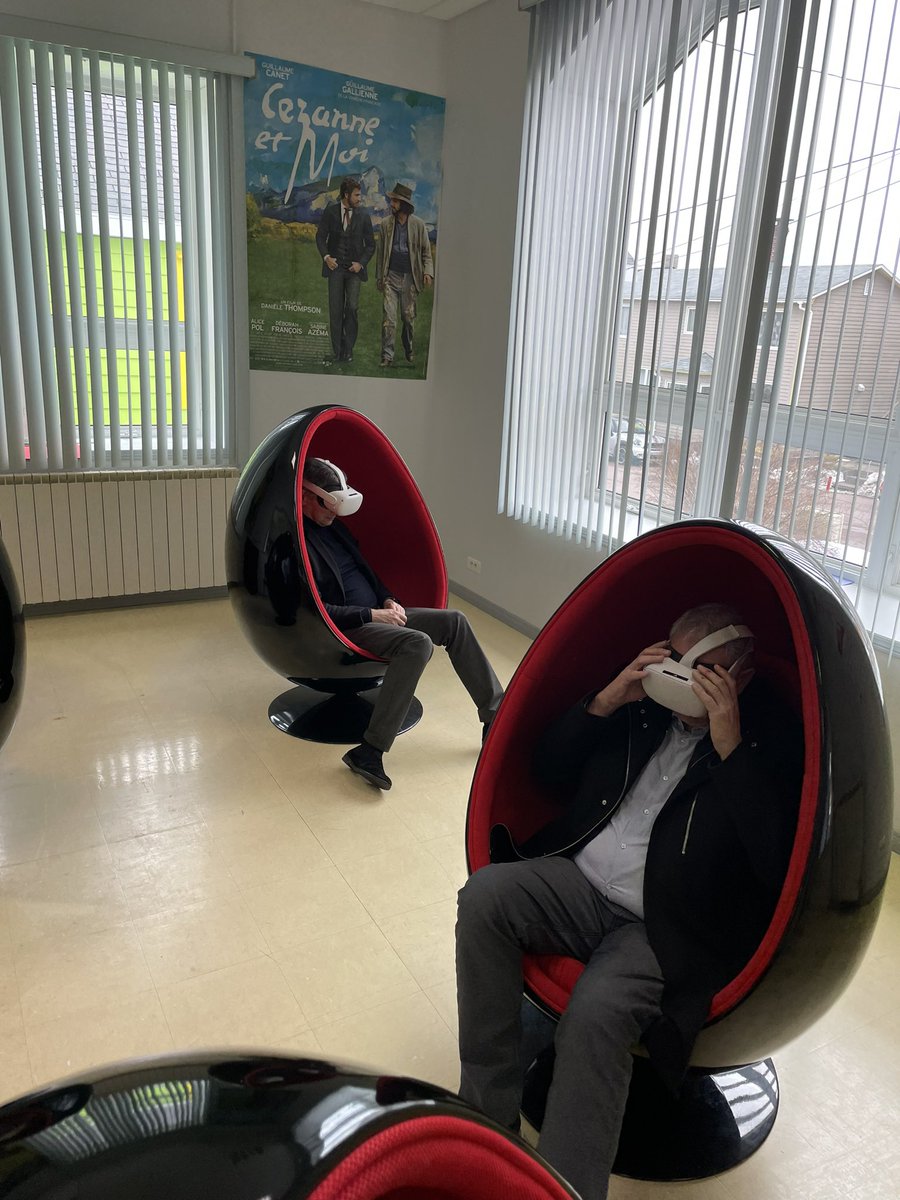 RubanYannick's tweet photo. Visite ce jour de la micro-folie de Saint-Pierre. Un espace culturel et éducatif innovant sur lequel peuvent s'appuyer les établissements scolaires de SPM.
@dsden61 @ac_normandie https://t.co/PDWQOCqlut