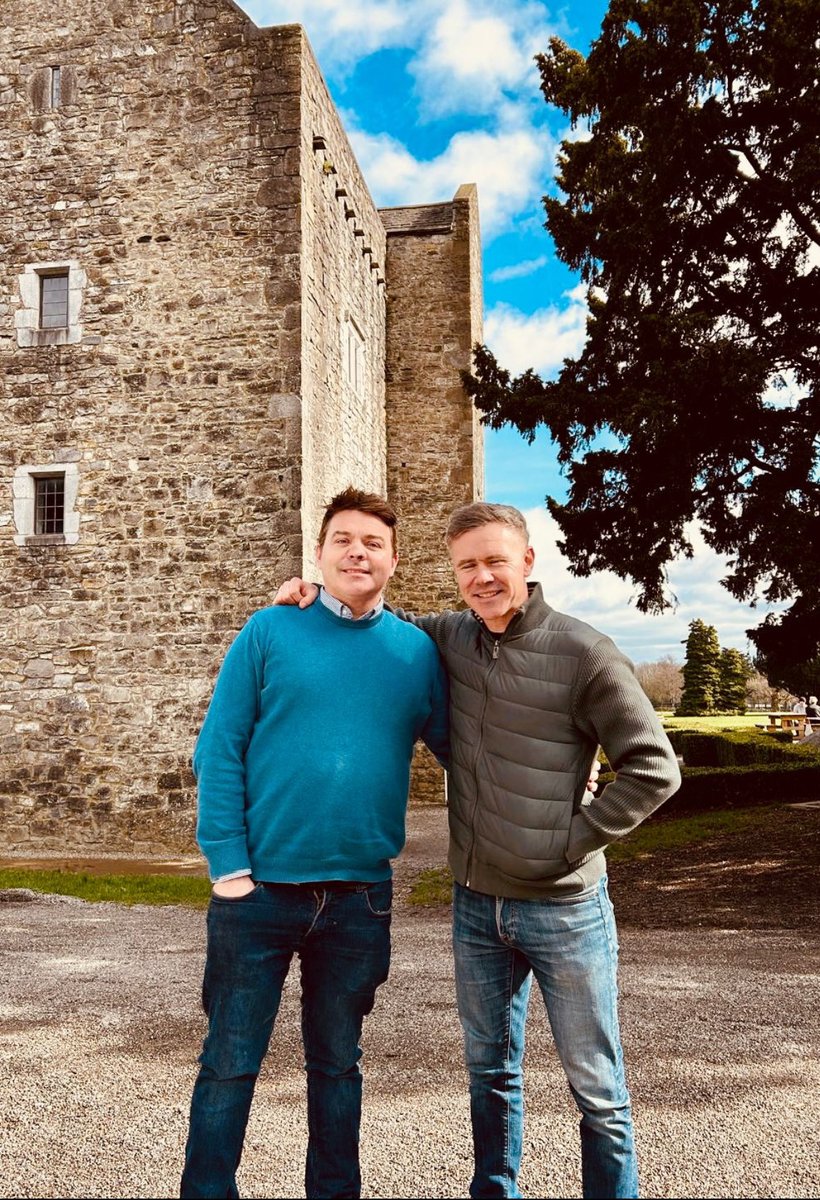 90 mins walk in the Phoenix park, 3 cups of tea, some sunshine, in great company with me buddy ⁦@RyanKellyMusic⁩, made for an ideal day in Dublin, yesturday. Lashing rain today, I think I’ll head back that way 🤷🏼‍♂️