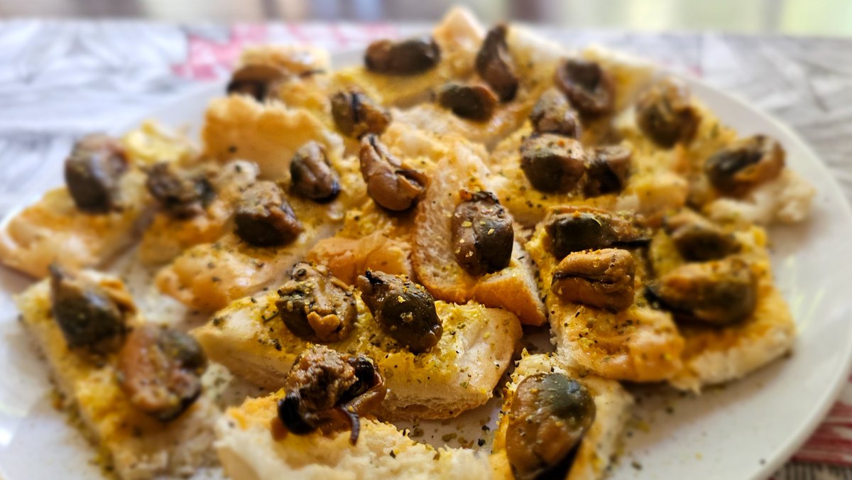 CD_Musgrave's tweet photo. #Mossel 🦪 snacks https://t.co/8UeFl15LKG