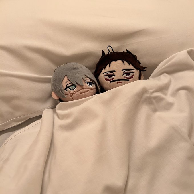 「bed sheet male focus」 illustration images(Latest)