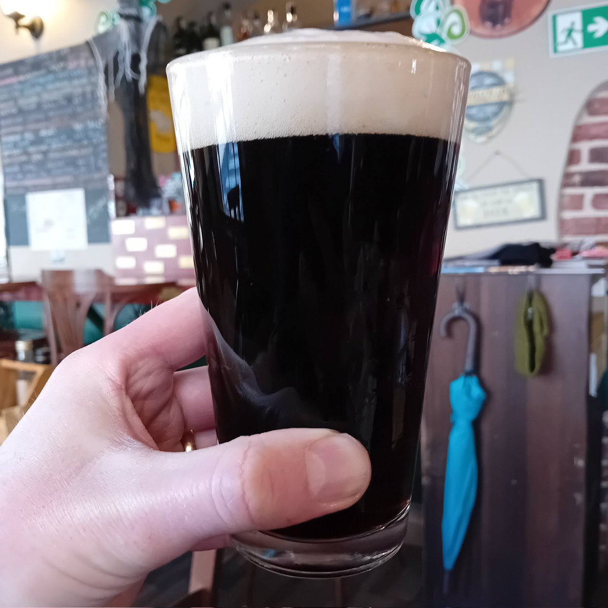 Our Blackwell Stout looking and tasting great in La Belle Alliance in Milan city centre.

#Ballykilcavan #Laois #IndependentBeer #DrinkIrish #DrinkResponsibly