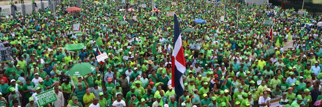 La marcha verde fue una gran estafa al pueblo 
Hoy su cúpula disfruta de las mieles del poder con @luisabinader y no ven la corrupción todos callan  ... Mientras el pueblo pasa el Niágara en Bicicleta  con la administración del @PRM ??? 
@marchablanca_