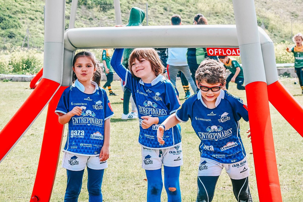 VRAC's tweet photo. 😃 ¡Qué gran mañana de rugby en Pepe Rojo!

💙 Gracias a jugadores, técnicos, padres y a todos los que hacen posible que el IX Torneo Internacional @VRAC sea una realidad https://t.co/JEfvd6McdJ