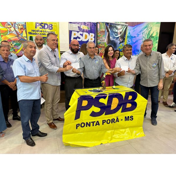 PSDB mostra força ao confirmar nome de Eduardo Campos como pré-candidato em P.Porã dlvr.it/T494v8