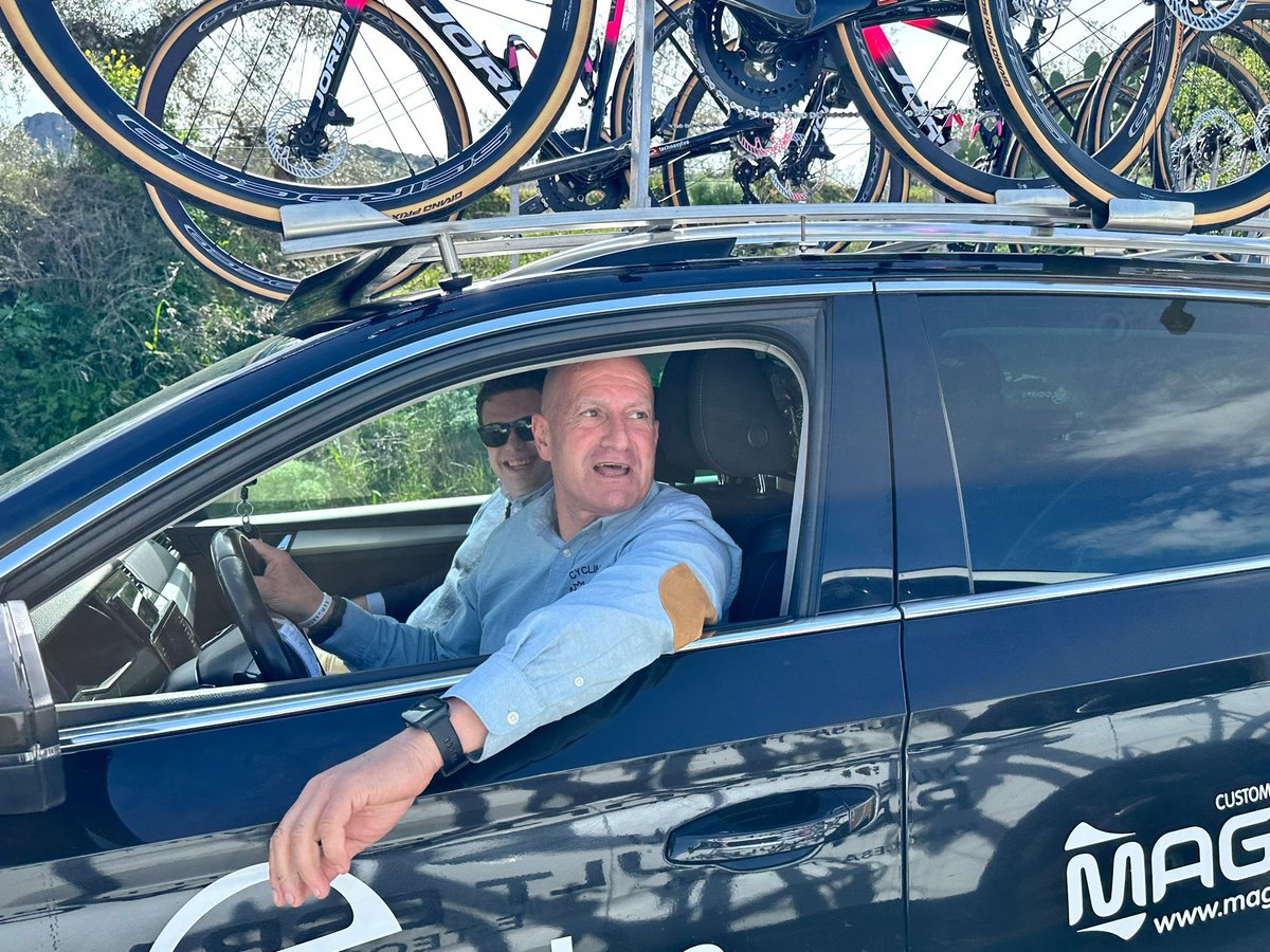 quintanovic_13's tweet photo. Impresionante día de ciclismo en una Extremadura que está preciosa @vuelta_ex Aprendiendo y disfrutando con muchos nervios @TechnosylvaMag https://t.co/Fc056Mh1Ah