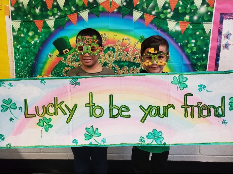 vedder_g's tweet photo. Enjoy some fun pictures of our students taking part in some lucky March activities.

https://t.co/c17MoWOtoq https://t.co/oki2fyBCjh