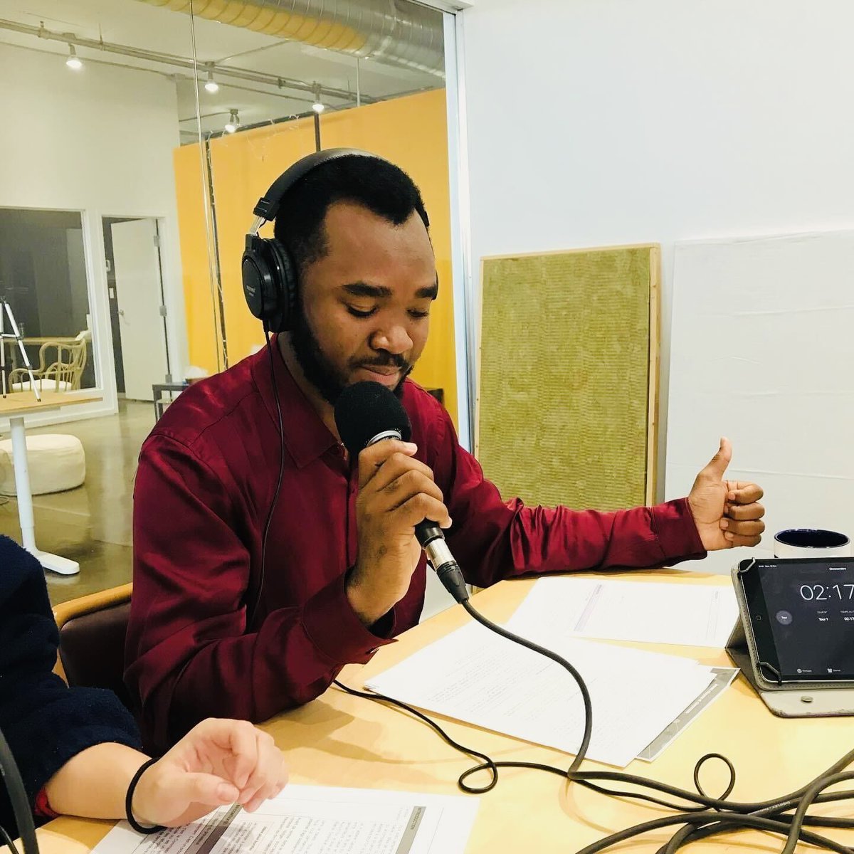 C’est un plaisir pour moi de vous informer que j’ai participé avec différents jeunes pour rendre possible l’Avis jeunesse sur la question des demandeurs d’asile.

J’ai pris plaisir à faire des recherches et discuter dans le projet « Jeunes citoyens et citoyennes d’impact »,