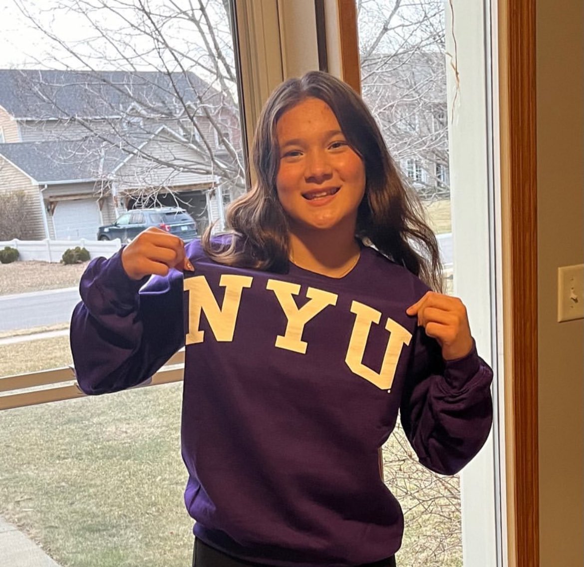 CONGRATULATIONS to Elizabeth Kaufmann who verbally committed to continue her diving &amp; academic career at NYU. We’re proud of you!  Go Violets!