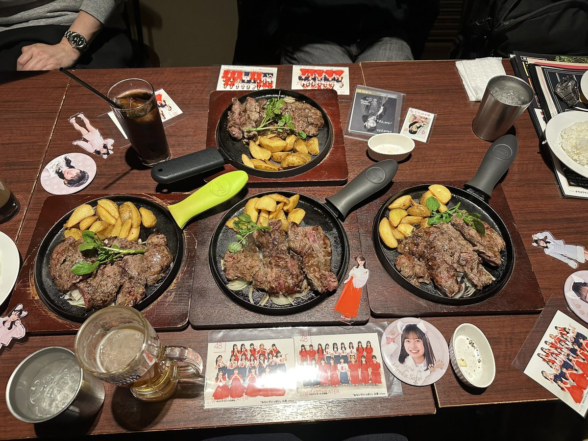 mari_chan_NGT's tweet photo. 合宿からの延長戦()で11週連続新潟の過去最高記録達成して来週からしばらくほぼ公演ないの不思議な気もしますが駆け抜けてこれたことに後悔はないです🥹
あらためて西潟さんはもちろん、1/2D3のみんな、ひろかっぴありがとうでした🥹
しばらく冬眠しま( ˘ω˘ )スヤァ…
#西潟茉莉奈
#2D3
#佐藤広花 https://t.co/ALb4tgWFca