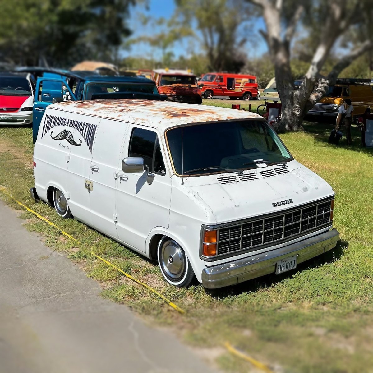 _VanCult_'s tweet photo. Happy Slammed Van Saturday! ..
Praise the Lowered!
..
@firehouse_fabrication
..
#slammedvansaturday #slammedvan #mopar #ramvan #dodge #slammed #van #saturday #praisethelowered #vannin #vanlife #vanporn #showvan #customvan #boogievan #vancult #getinandgetiton https://t.co/XenYAXcwRK