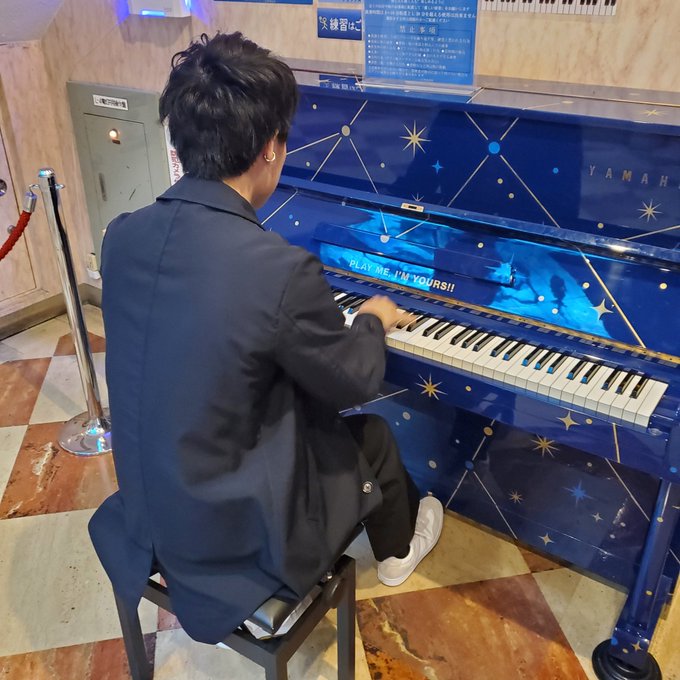 「黒髪 ピアノ」のTwitter画像/イラスト(新着)