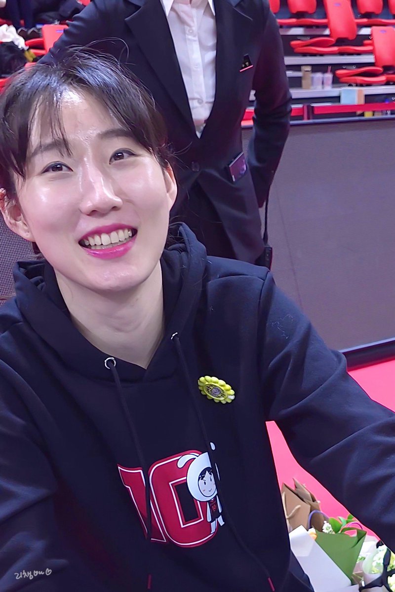 240316 #박정아 

박쩡아진짜바부같구어이없구웃기구이상한애야 ㅋㅋ 🖤