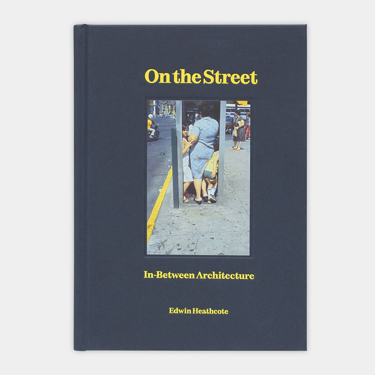 205tf's tweet photo. Project: On the Street
Typefaces: Cardone (Fátima Lázaro, 205TF); Financier (Klim Type)
Graphic Design: Sylvia Ugga
Author: Edwin Heathcote
Publisher: HENI Publishing
@fatimalazaro___ @heni @edwinheathcote https://t.co/Jv80Q3dTH4