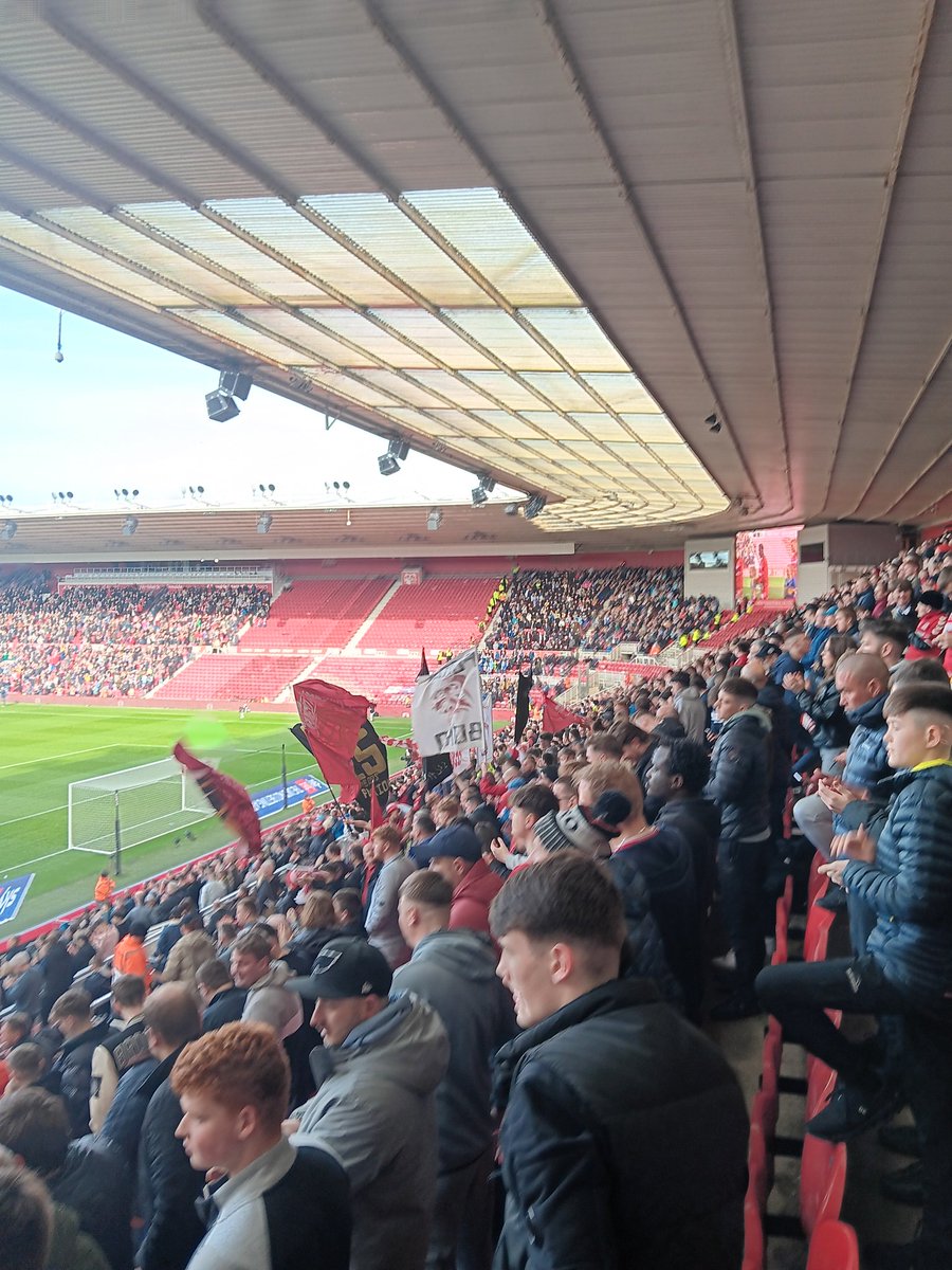 James Poole (@jamespoole10) on Twitter photo Come on Boro. <a href="/Rovers/">Blackburn Rovers</a> travelling in their usual piss poor style considering barely a 120 miles. And on a Saturday. Fair play to those that did.#utb #mfc #boro Come on Boro. <a href="/Rovers/">Blackburn Rovers</a> travelling in their usual piss poor style considering barely a 120 miles. And on a Saturday. Fair play to those that did.#utb #mfc #boro