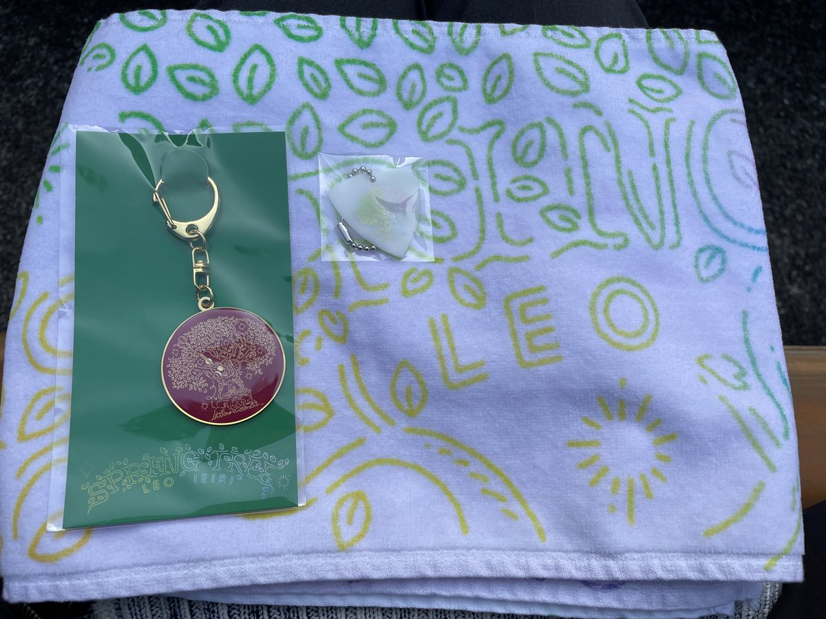 k0n_yrz's tweet image. 2024.3.16
11.3ぶりにレオさんのライブに参戦🥹
力強い歌声が印象的だった。
SPRING TREEに込められた想いに感動。

『春って出会いや別れの季節だから
私が木になって皆を音楽で守りたい。』

なんて人想いなんだ🥲
レオさんの言葉に勇気と希望をもらった。
 #家入レオ
 #SPRINGTREE