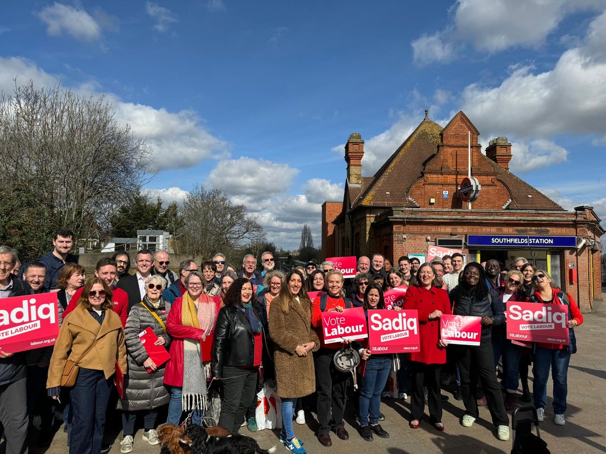 Great to be out in Southfields supporting ⁦@PutneyFleur⁩ MP, Sadiq, ⁦@MayorofLondon⁩ ⁦@LeonieC⁩. Assembly Member. Excellent reception. People want change!