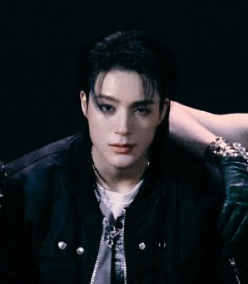 asinisnisa's tweet photo. เจโน่หล่อมากกุอยากหอน 😭 https://t.co/O2rnlA16Ez